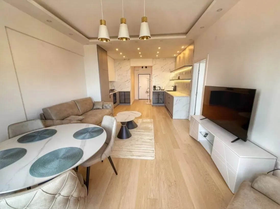 Sale, two bedroom apartment, 82m², Bečići, Budva
