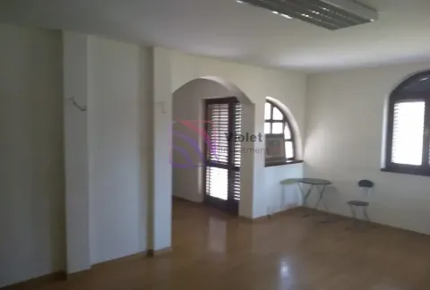 Prodaja, kuća, 340m², Tološi, Podgorica - image 8