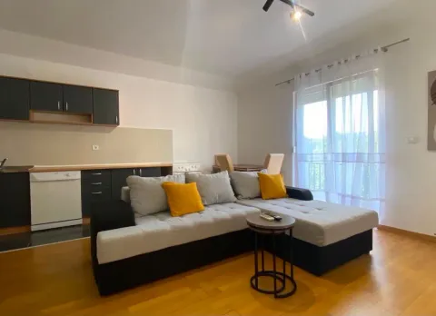 Izdavanje, dvosoban stan, 68m², Zagorič, Podgorica - image 5