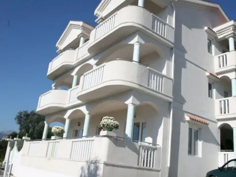 Prodaja, kuća, 570m², Tivat, Crna Gora - image 2