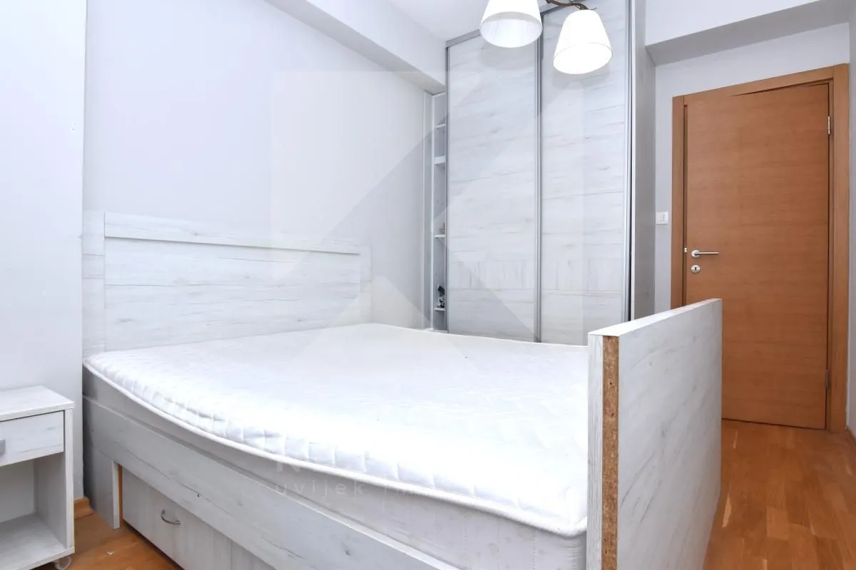 Prodaja, dvosoban stan, 65m², Ljubović, Podgorica