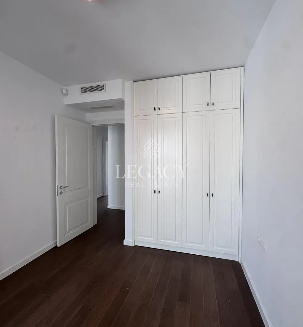 Rent, four bedroom apartment, 132m², Vračar Hram, Vračar Sve Podlokacije