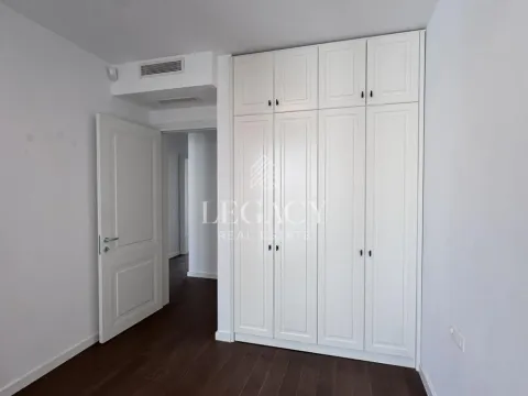 Rent, four bedroom apartment, 132m², Vračar Hram, Vračar Sve Podlokacije - image 9