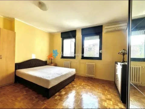 Rent, four bedroom apartment, 118m², Kalenić Pijaca, Vračar Sve Podlokacije - image 14