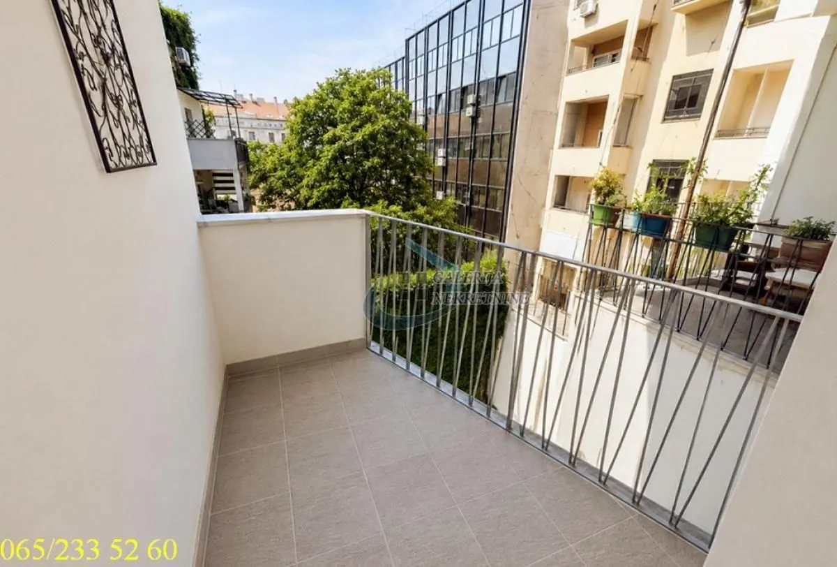 Prodaja, dvosoban stan, 68m², Stari Grad, Beograd