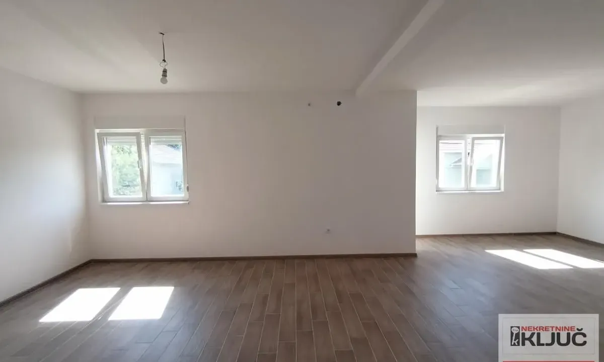 Prodaja, stan, 110m², Veternik, Novi Sad Sve Podlokacije
