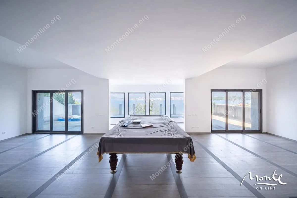 Prodaja, kuća, 770m², Krašići, Tivat