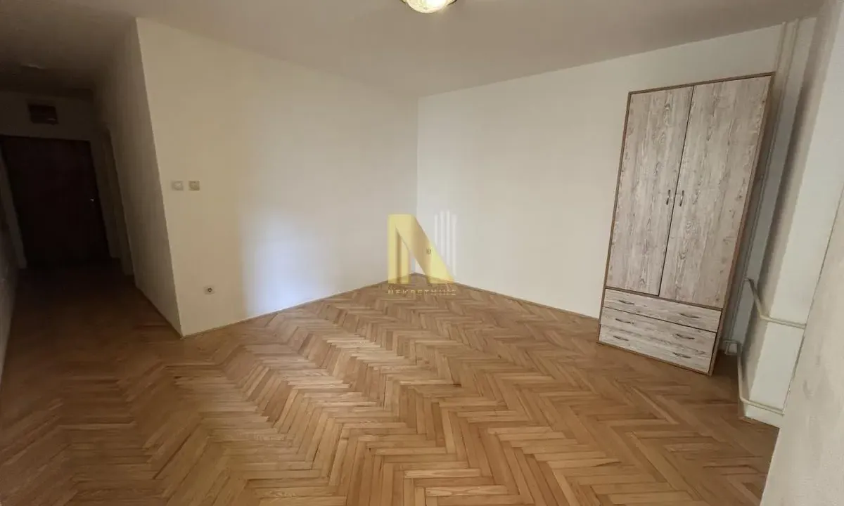 Izdavanje, dvosoban stan, 51m², Grbavica, Novi Sad Sve Podlokacije