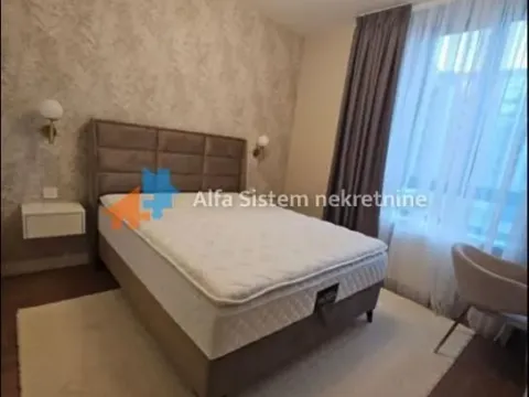 Izdavanje, trosoban stan, 73m², Savski Venac, Beograd - image 11