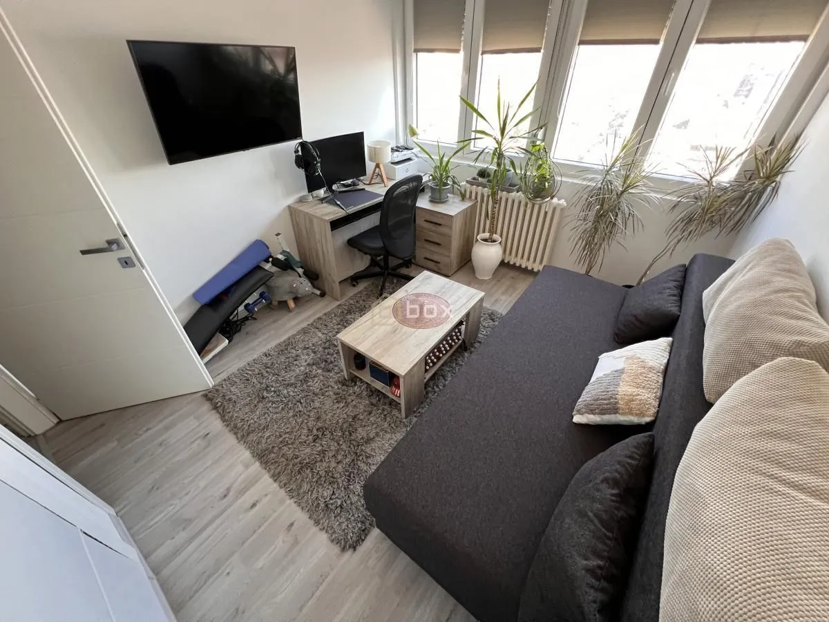 Prodaja, trosoban stan, 91m², Medijana, Niš