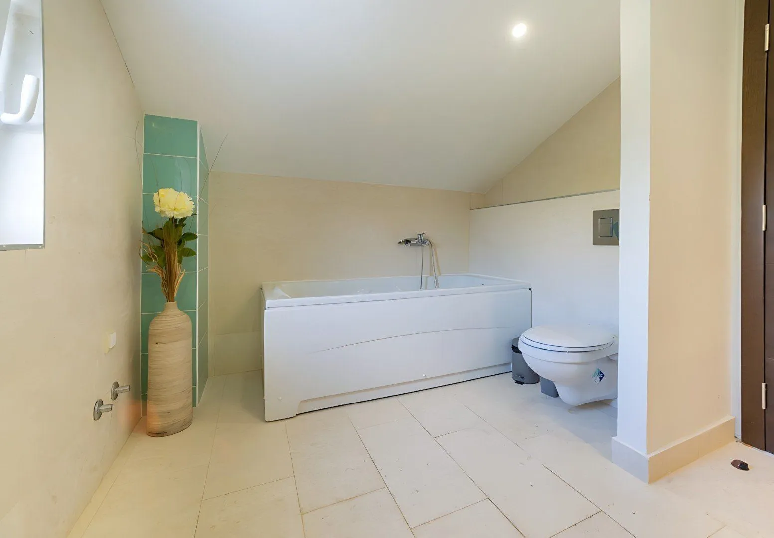 Sale, house, 240m², Stoliv, Kotor