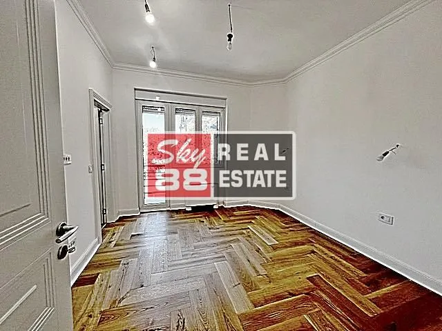 Prodaja, četvorosoban stan, 129m², Centar Sve Podlokacije, Beograd