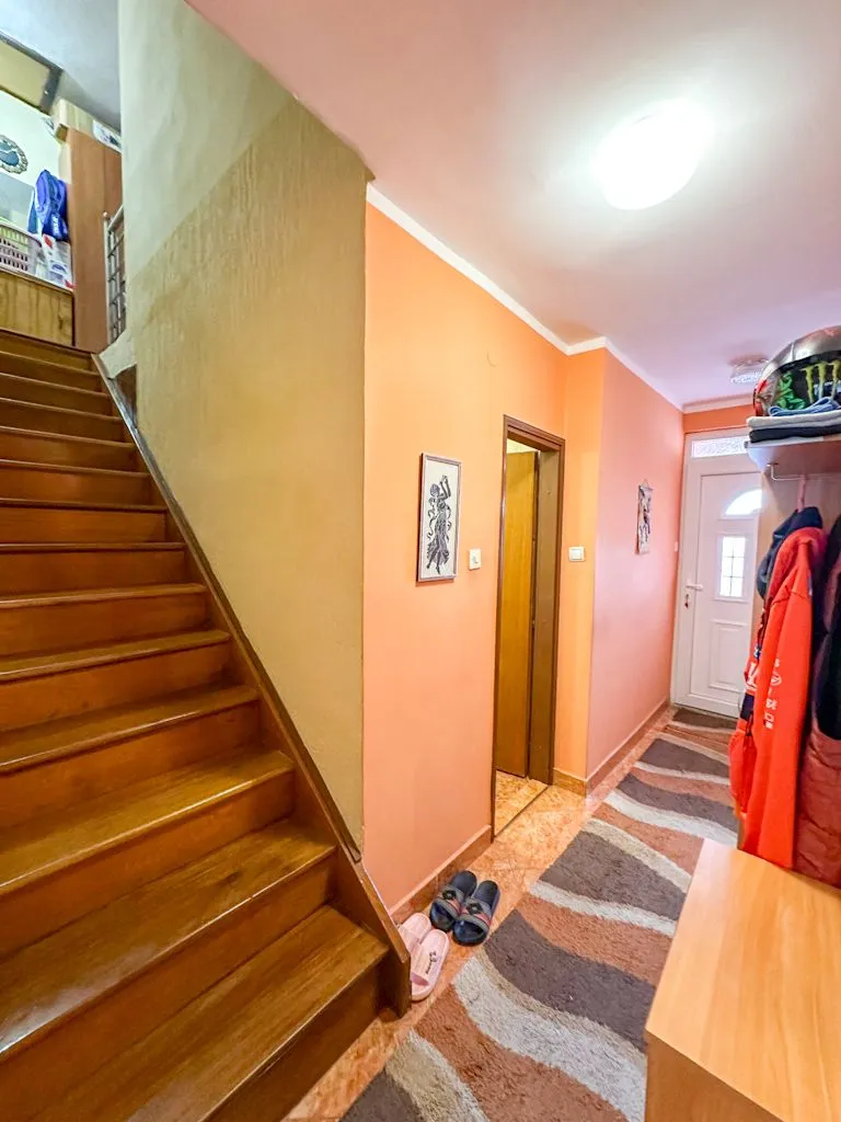 Sale, house, 168m², Zabjelo, Podgorica
