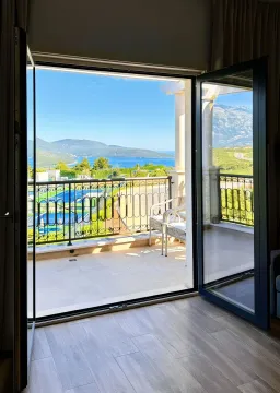 Rent, one bedroom apartment, 56m², Luštica Bay, Tivat - image 1