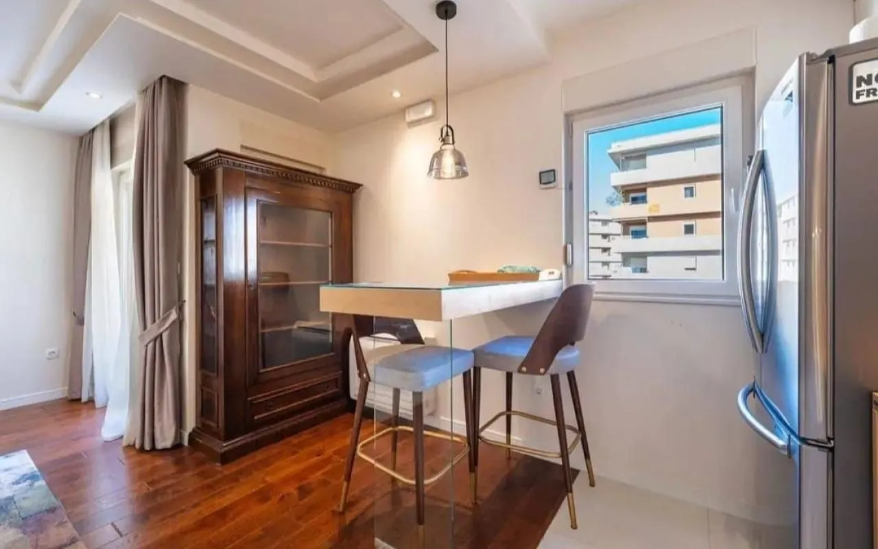 Izdavanje, dvosoban stan, 68m², Central Point, Podgorica