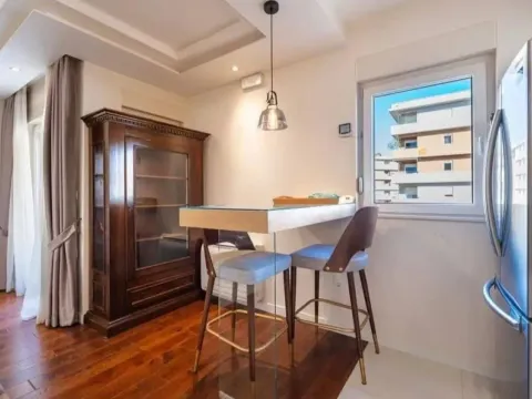 Rent, two bedroom apartment, 68m², Central Point, Podgorica - image 7