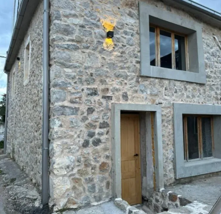 Sale, house, 86m², Stara Varoš, Podgorica