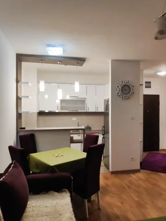 Izdavanje, jednosoban stan, 43m², City Kvart, Podgorica