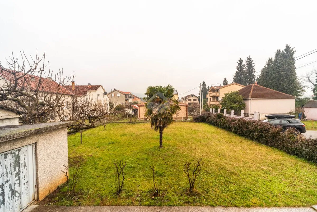 Prodaja, kuća, 215m², Tološi, Podgorica