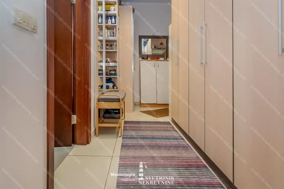 Prodaja, jednosoban stan, 56m², Topla, Herceg Novi
