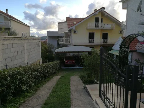Prodaja, kuća, 400m², Tivat, Crna Gora - image 11