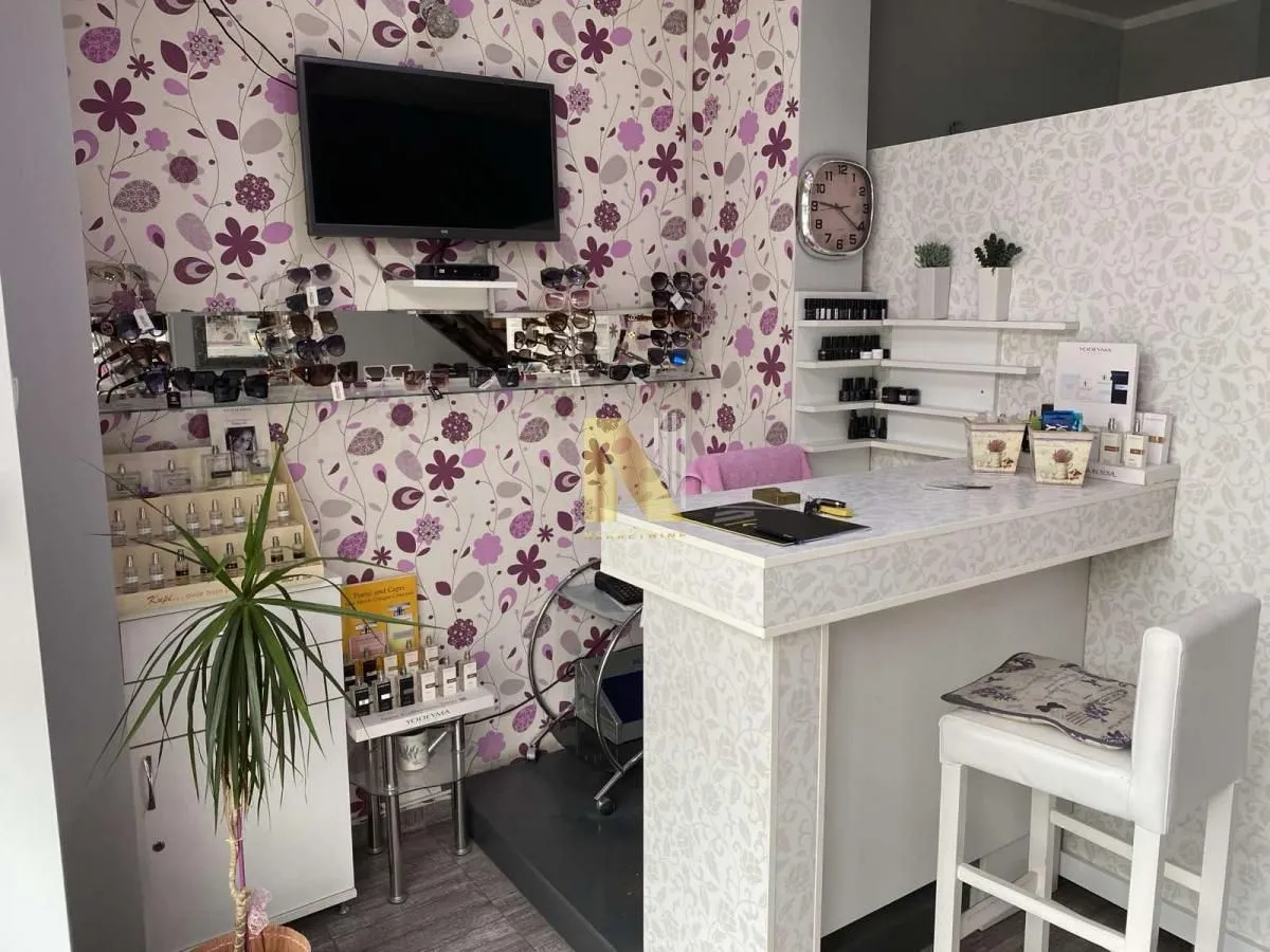 Rent, office space, 58m², Bulevar Evrope, Novi Sad Sve Podlokacije