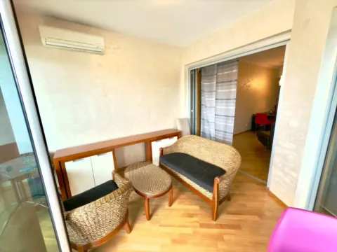 Izdavanje, dvosoban stan, 100m², Centar, Podgorica - image 5