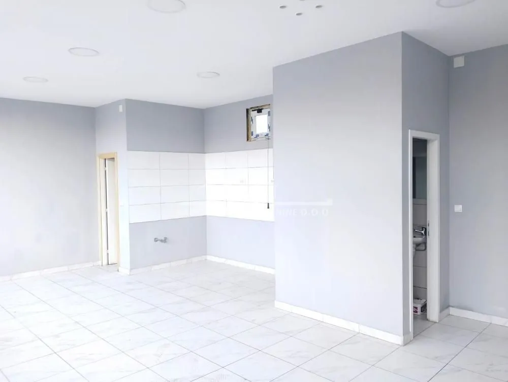 Rent, office space, 40m², Voždovac Sve Podlokacije, Beograd