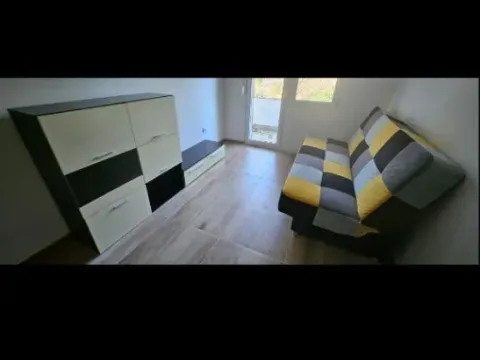 Izdavanje, dvosoban stan, 40m², Centar, Danilovgrad - image 3