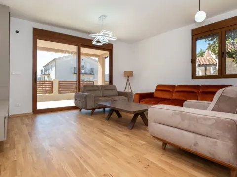 Kuća in Donja Gorica