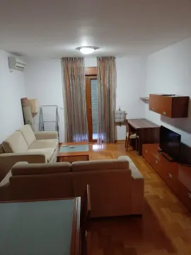 Rent, one bedroom apartment, 55m², Preko Morače, Podgorica - image 9