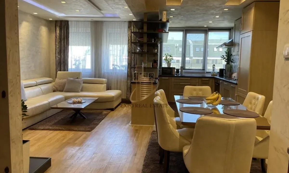 Prodaja, četvorosoban stan, 105m², Bulevar Evrope, Novi Sad Sve Podlokacije