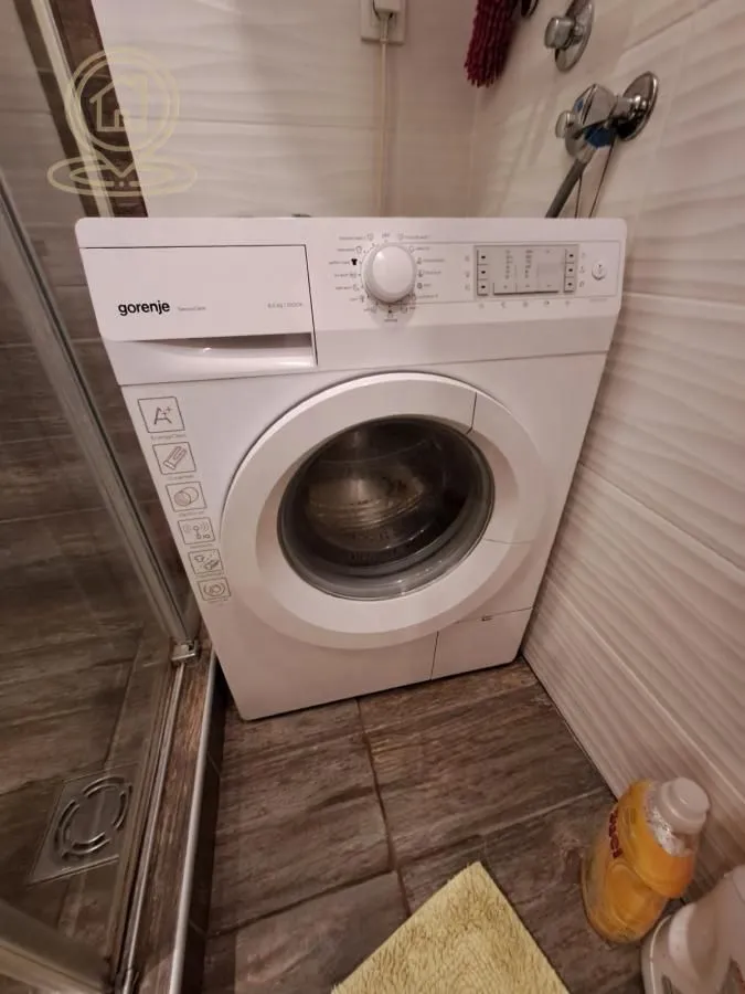 Izdavanje, trosoban stan, 68m², Crveni Krst, Niš