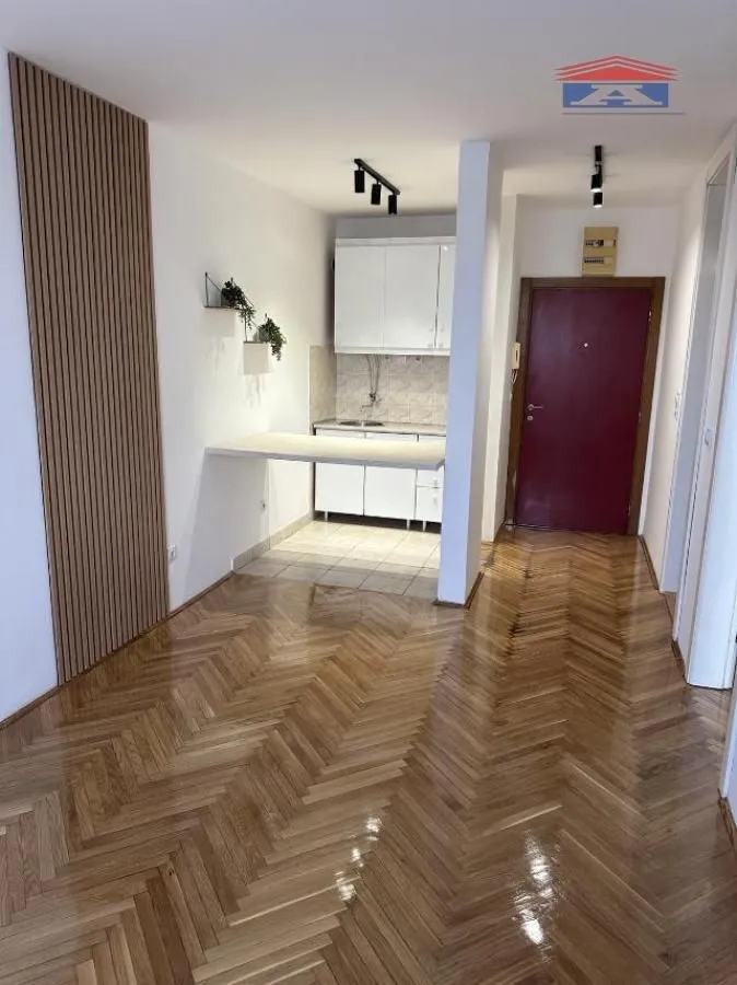 Prodaja, jednosoban stan, 35m², Bulevar Oslobodjenja, Novi Sad Sve Podlokacije