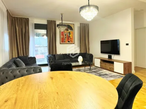 Rent, three bedroom apartment, 130m², Dalmatinska ulica, Podgorica - image 1