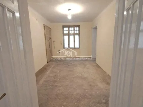 Prodaja, četvorosoban stan, 91m², Stari Grad, Beograd - image 2