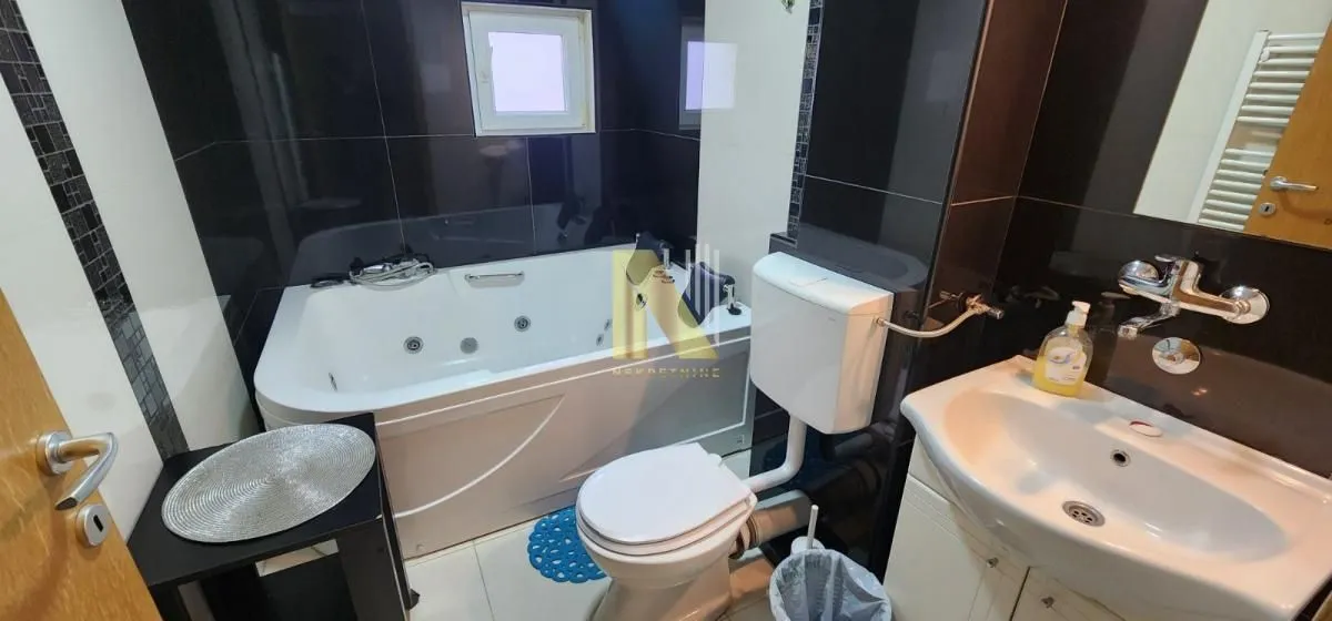 Izdavanje, trosoban stan, 80m², Petrovaradin, Novi Sad