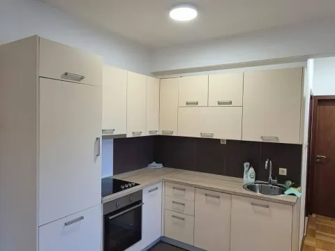 Rent, three bedroom apartment, 88m², Bečići, Budva - image 4