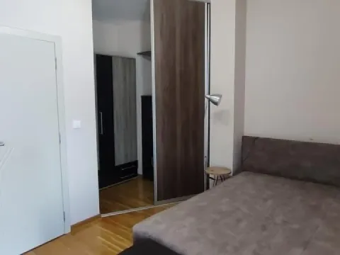 Izdavanje, trosoban stan, 95m², Đeram Pijaca, Beograd - image 7