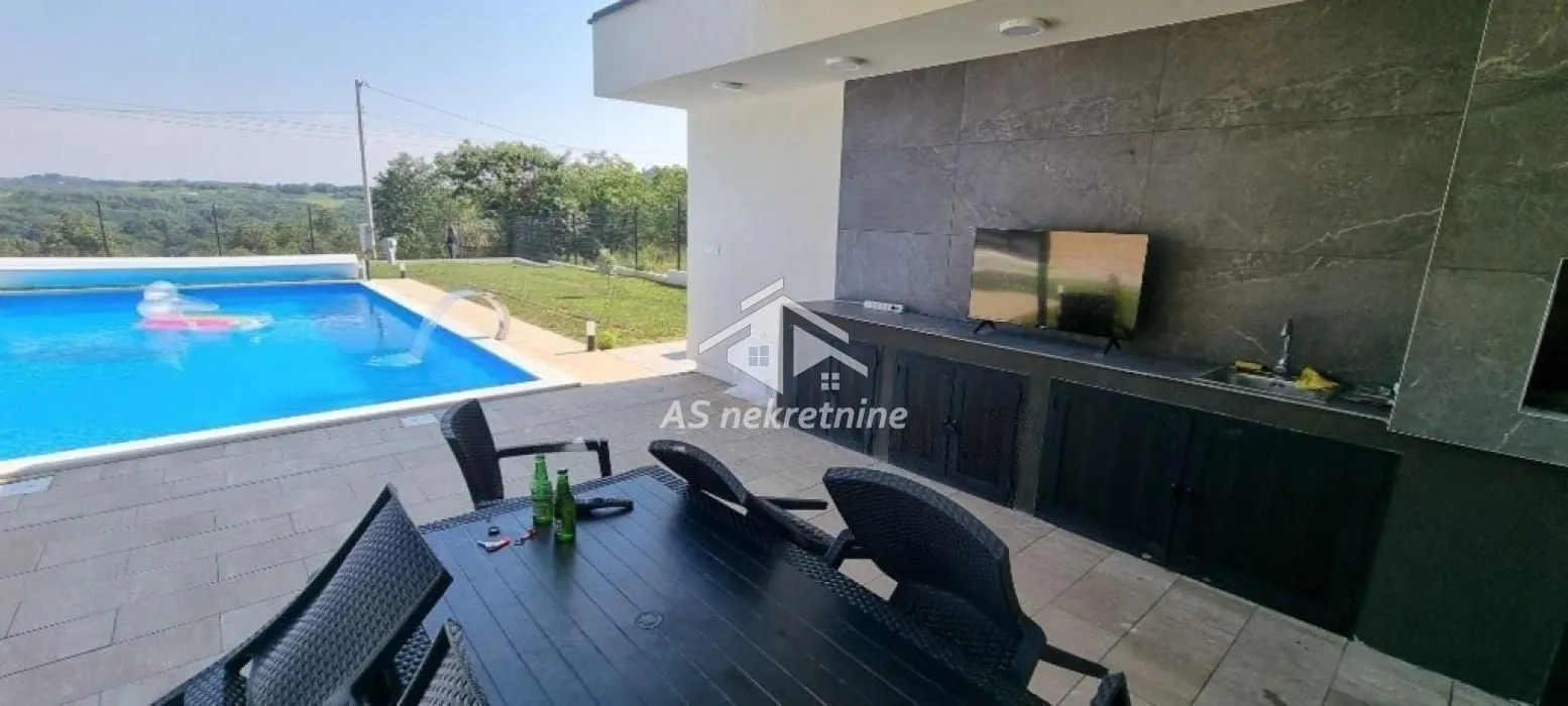 Prodaja, kuća, 230m², Vrčin, Grocka