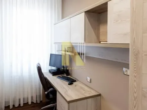 Izdavanje, četvorosoban stan, 125m², Sajmište, Novi Sad - image 13