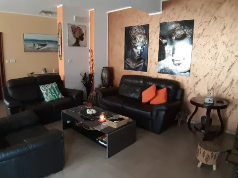 Prodaja, stan, 118m², Kotor, Crna Gora - image 7