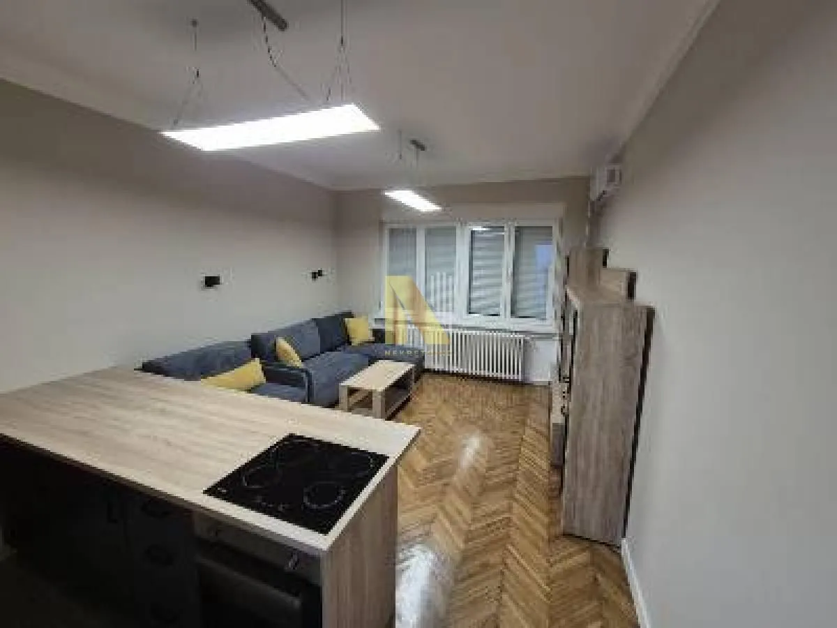 Prodaja, garsonjera, 32m², Centar, Novi Sad