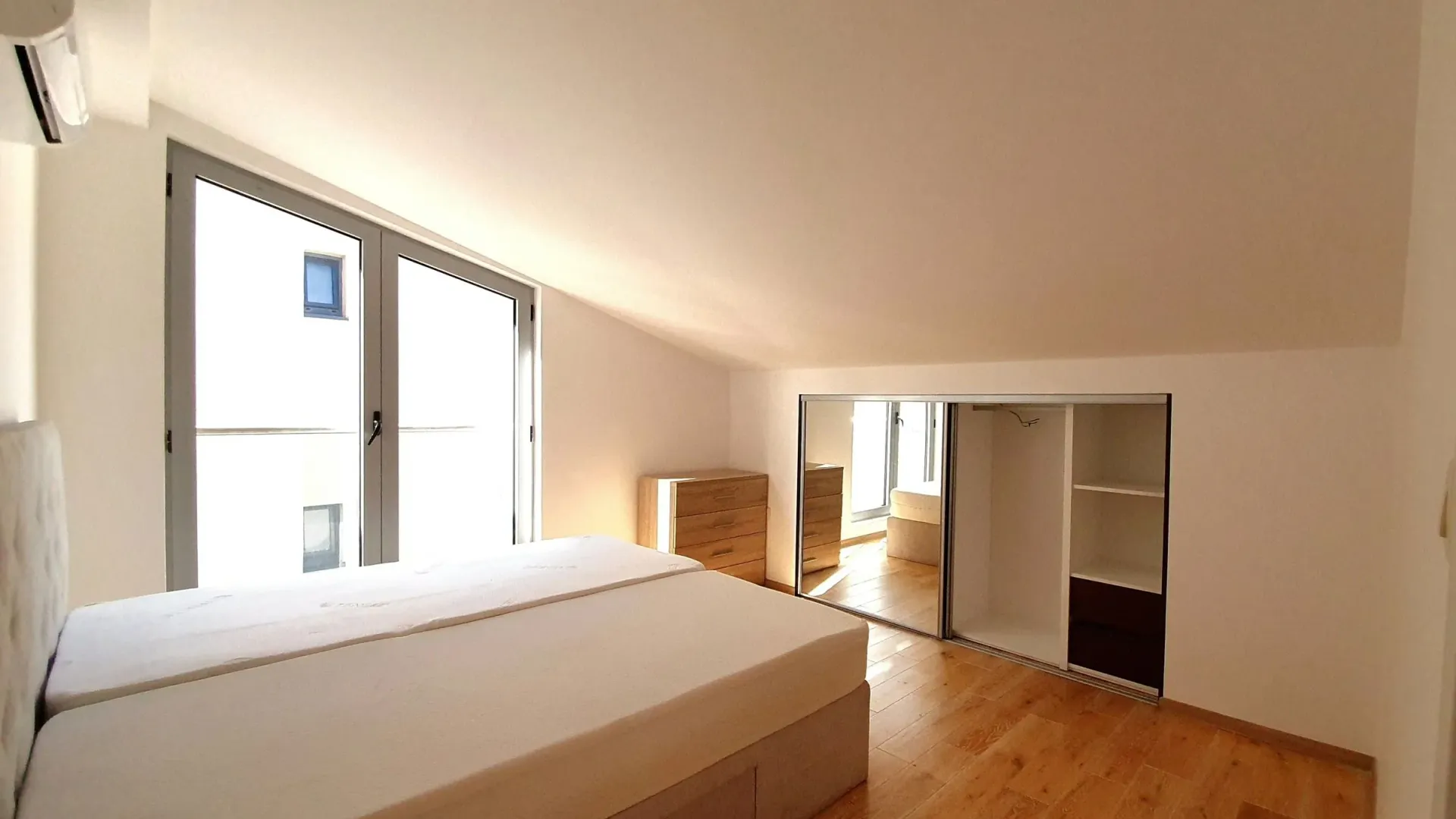 Sale, three bedroom apartment, 171m², Petrovac, Budva