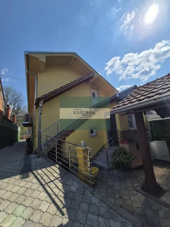 Sale, house, 181m², Kajsijar, Jagodina