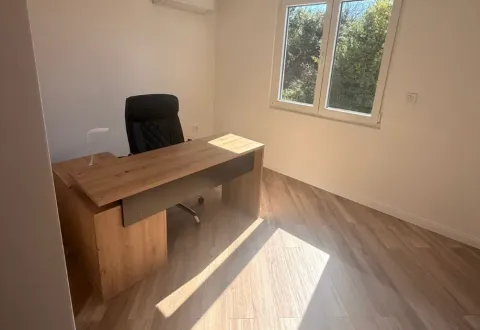 Izdavanje, dvosoban stan, 60m², Mažina, Tivat - image 10