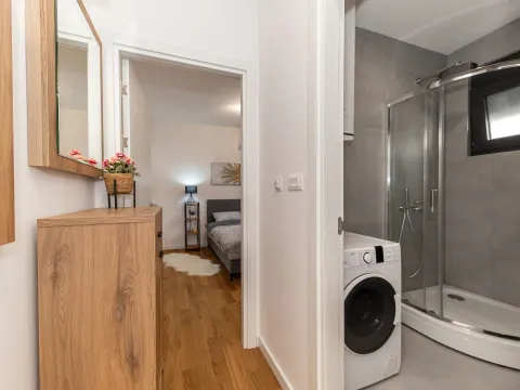 Rent, one bedroom apartment, 45m², Šušanj, Bar - image 12