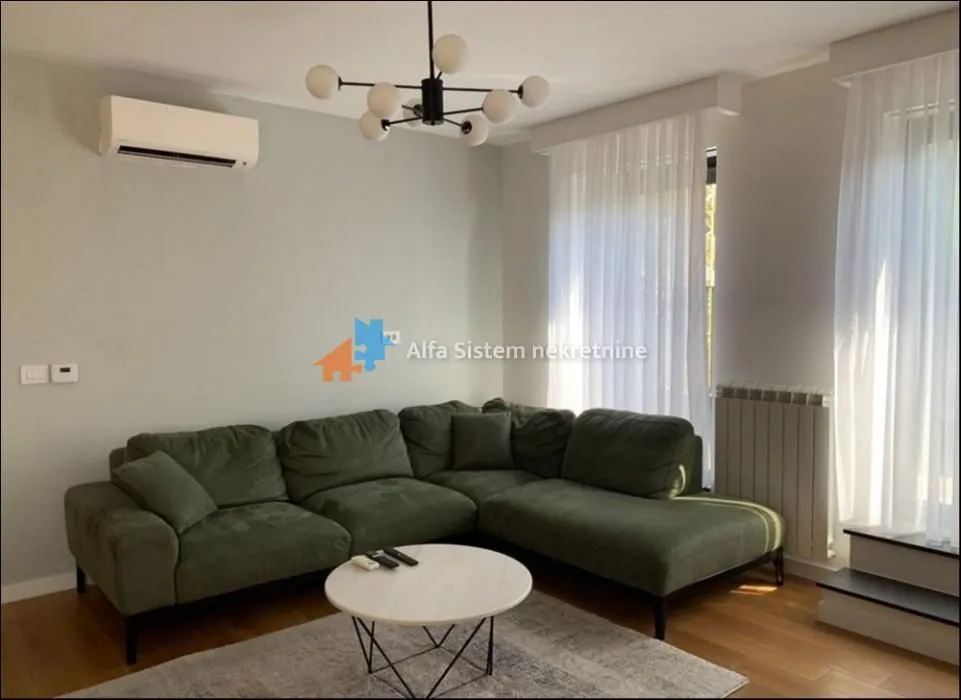 Rent, four bedroom apartment, 115m², Savski Venac, Beograd