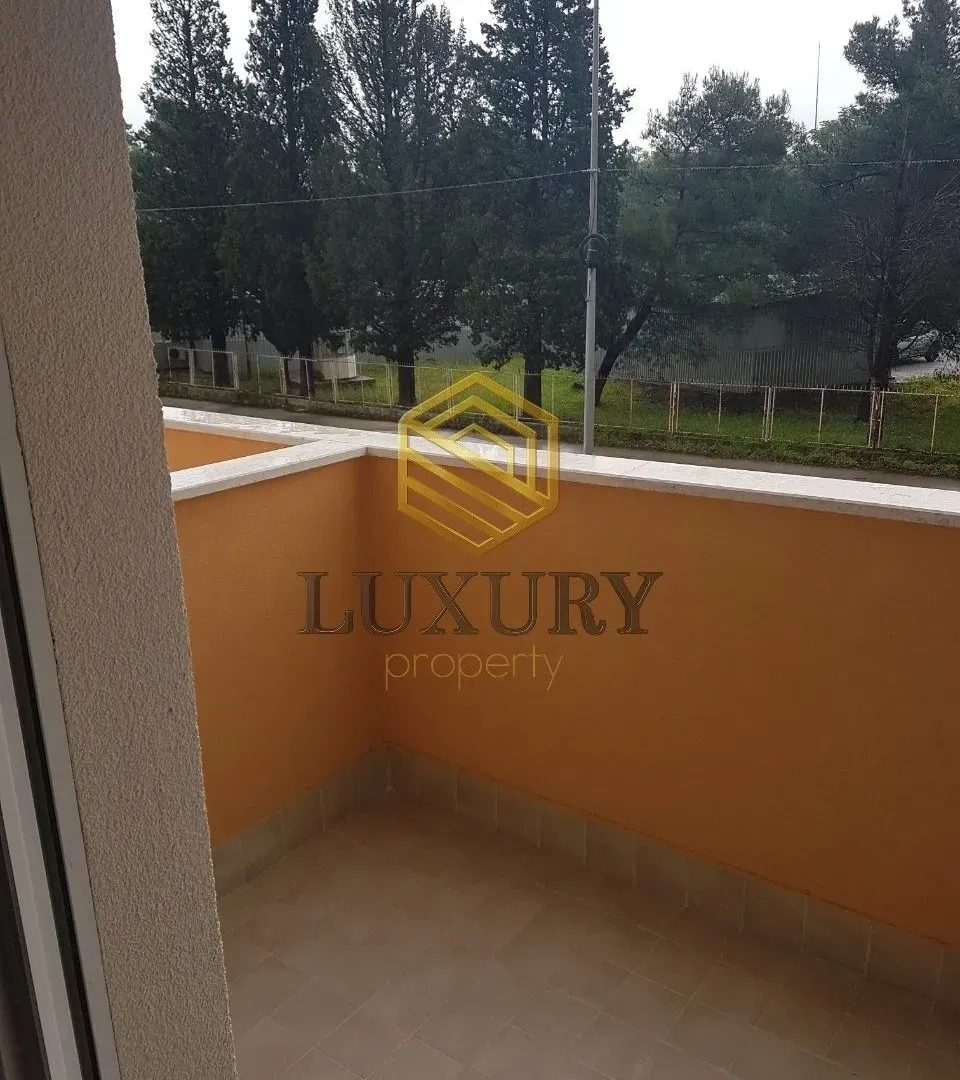 Izdavanje, jednosoban stan, 43m², City Kej, Podgorica