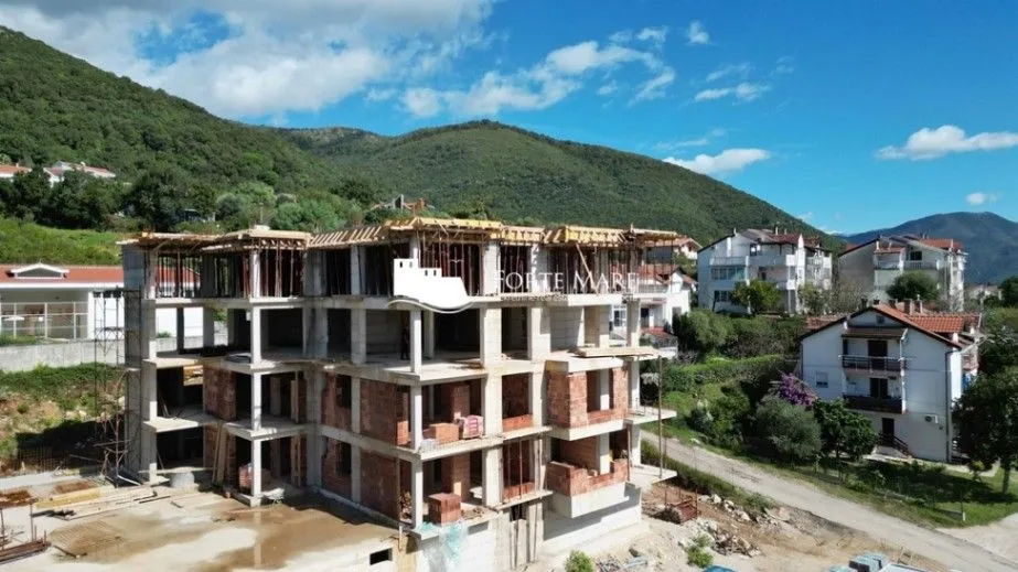 Prodaja, jednosoban stan, 46m², Đenovići, Herceg Novi